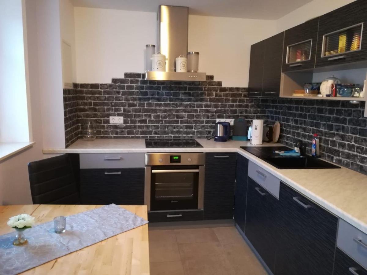 Taunusrast-Usi Apartamento Usingen Exterior foto