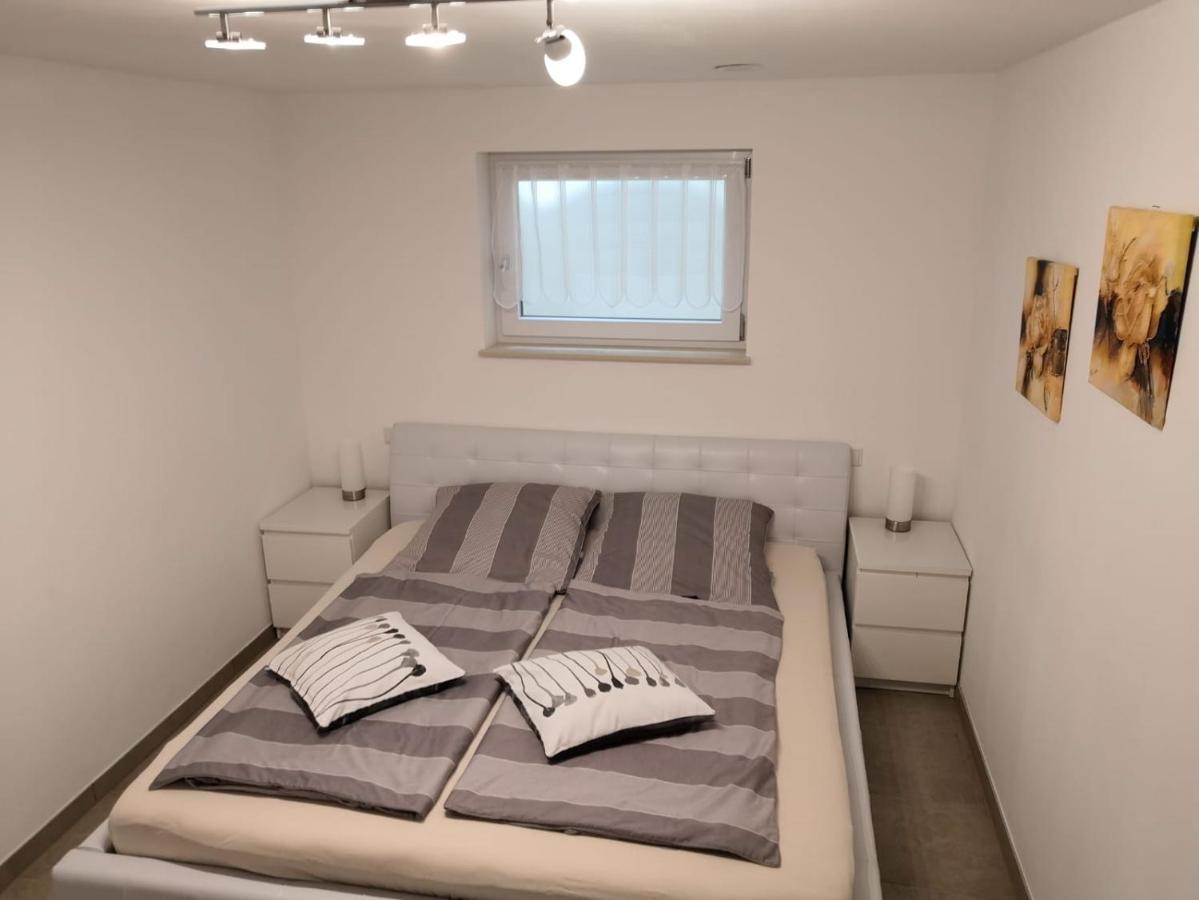 Taunusrast-Usi Apartamento Usingen Exterior foto